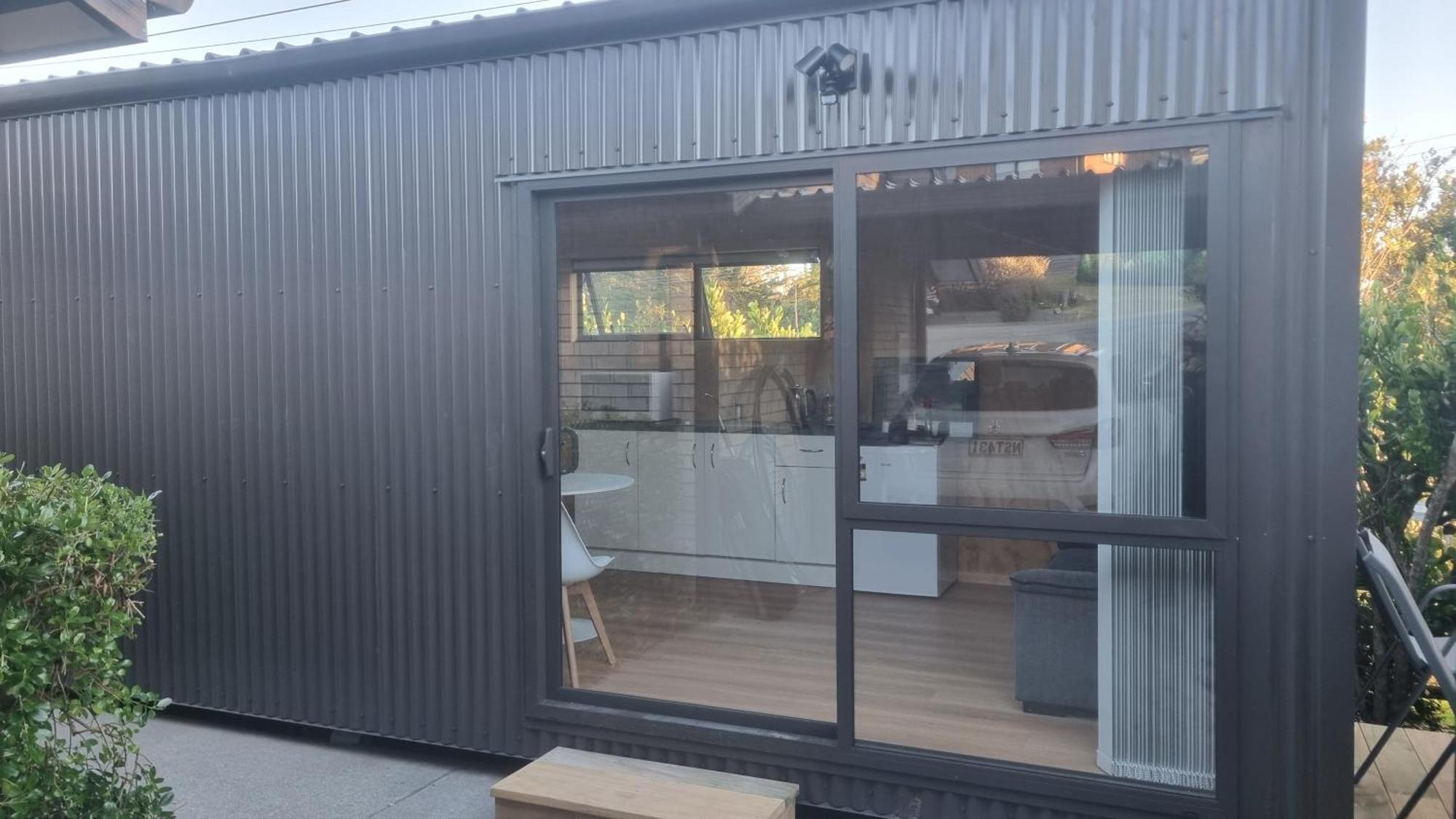 Mangawhai Room And Studio Екстериор снимка