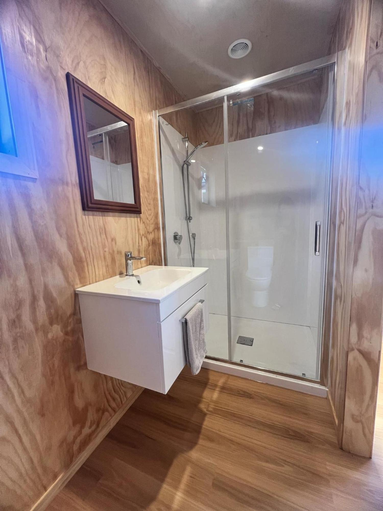 Mangawhai Room And Studio Екстериор снимка