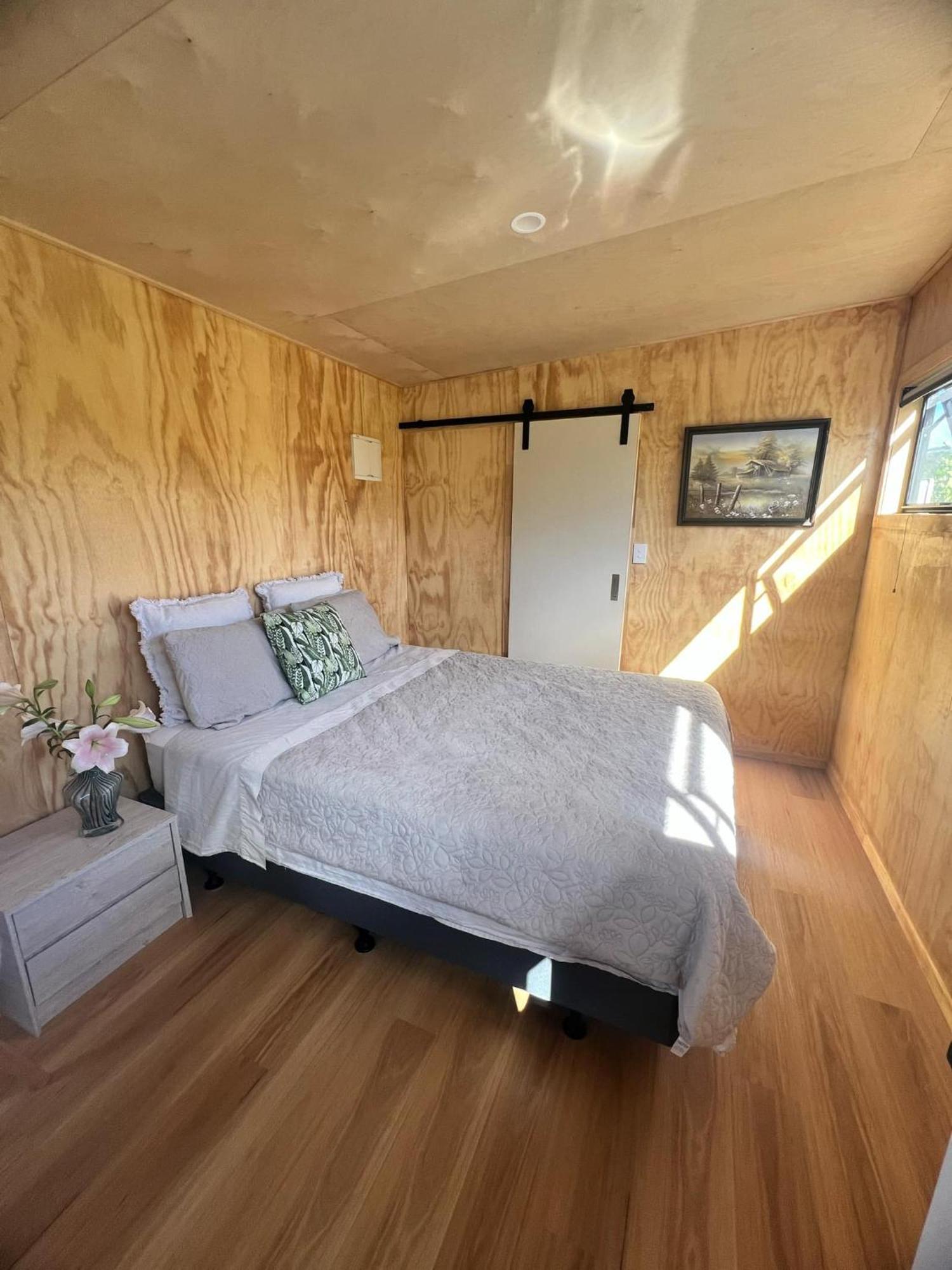 Mangawhai Room And Studio Екстериор снимка