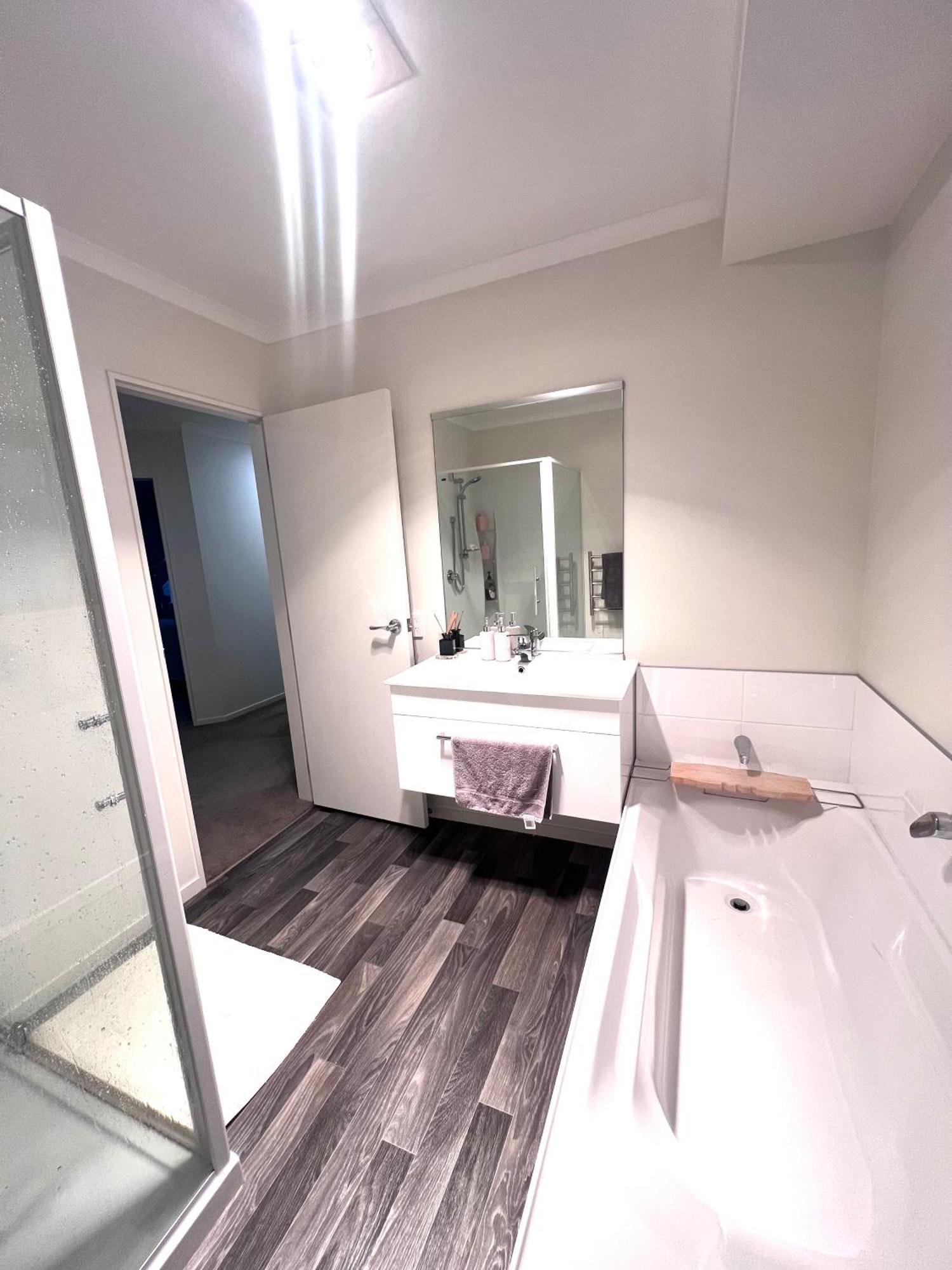 Mangawhai Room And Studio Екстериор снимка